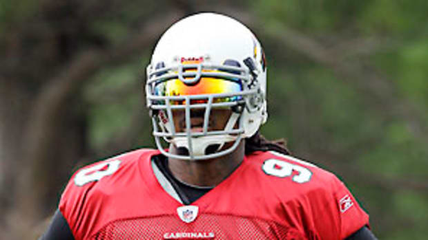 darnell-dockett-ap.jpg